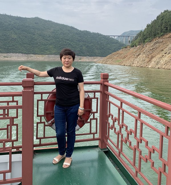 丁相丽.jpg